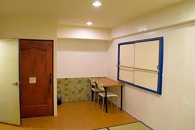 BOARDING HOUSE