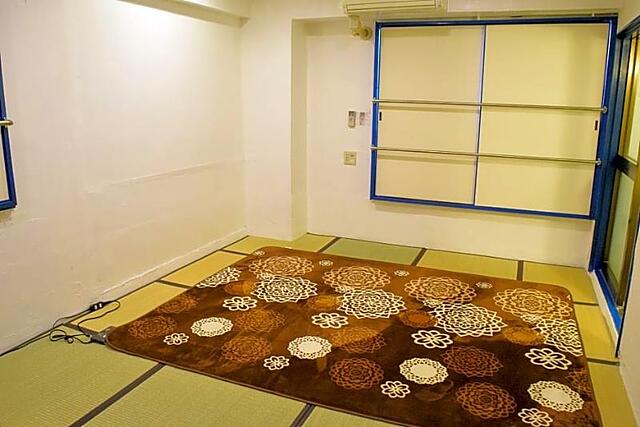 BOARDING HOUSE