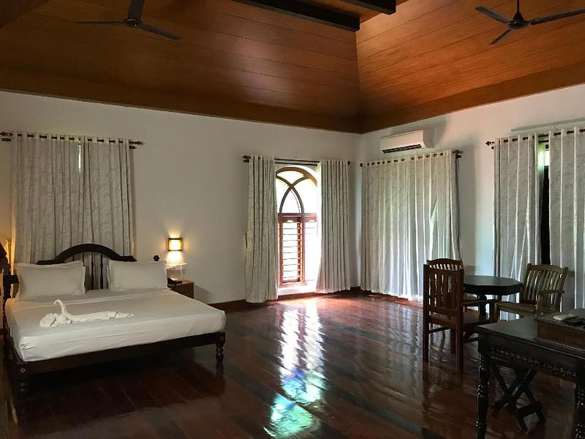 KUMARAKOM HERITAGE KUMARAKOM