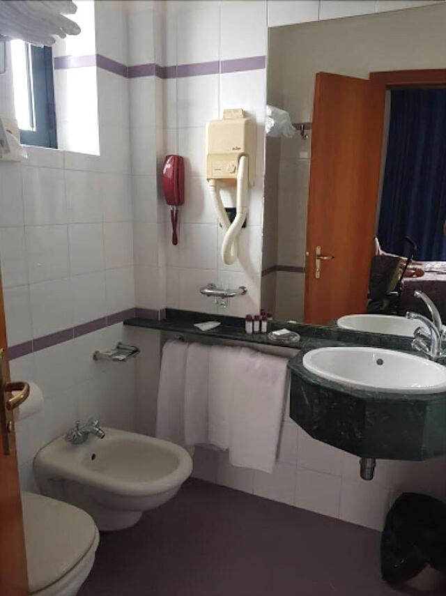 Hotel Sabra
