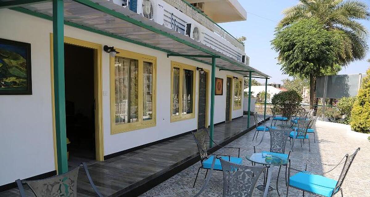 Hotel Karnavati