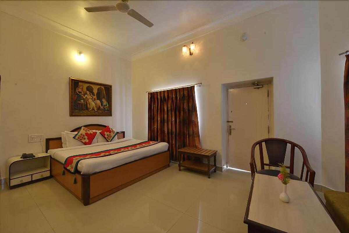 Hotel Karnavati