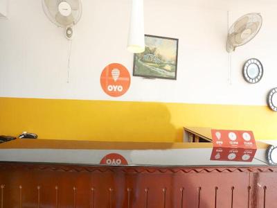 Oyo 15669 Hotel Galaxy Inn