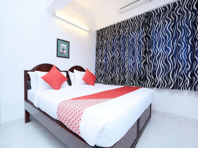 Oyo 15669 Hotel Galaxy Inn