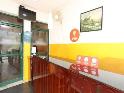 Oyo 15669 Hotel Galaxy Inn