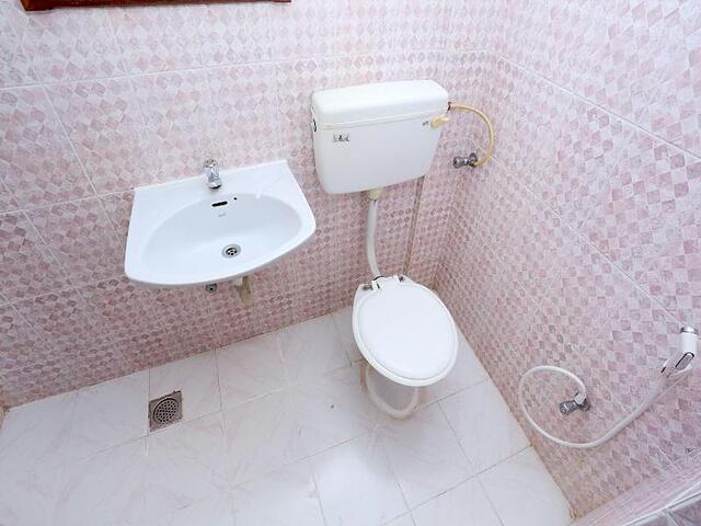 Oyo 15669 Hotel Galaxy Inn