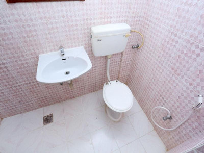 Oyo 15669 Hotel Galaxy Inn