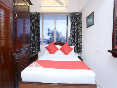 Oyo 15669 Hotel Galaxy Inn