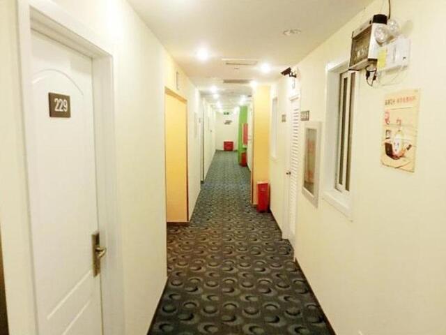 7 DAYS INN QINGDAO HAIYUNAN XINGLONG ROAD