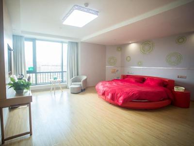 GREENTREE INN BAIQUAN BINFEN PLAZA