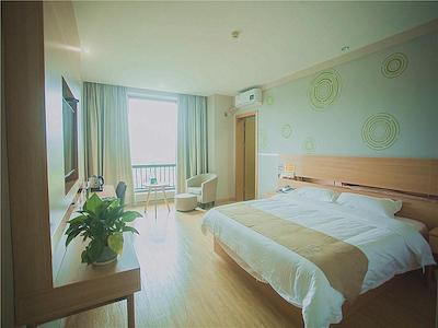 GREENTREE INN BAIQUAN BINFEN PLAZA