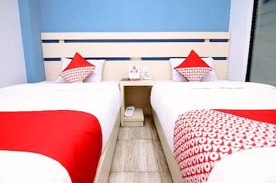 Budget Hotel By The Harbour