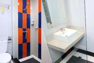 Budget Hotel By The Harbour