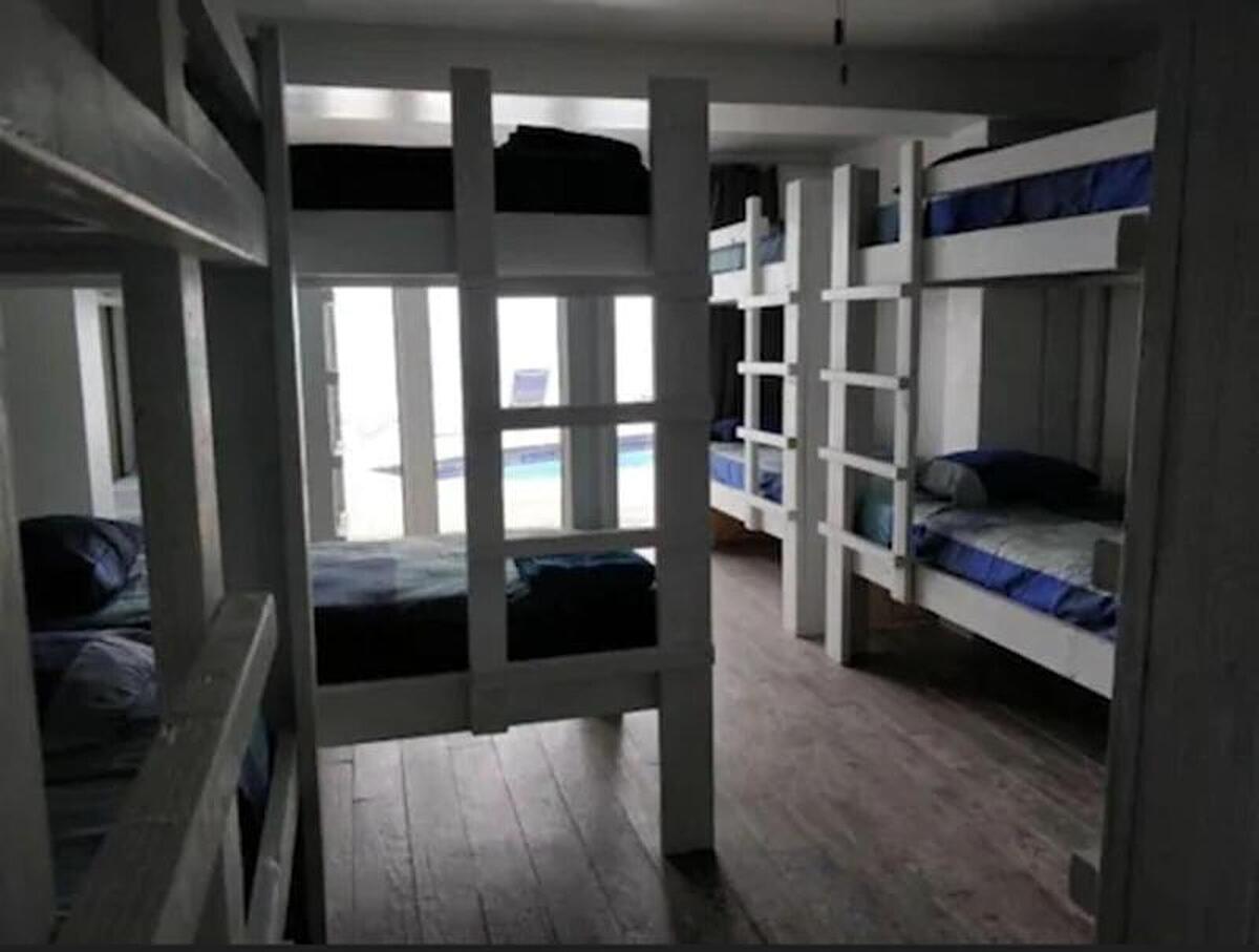 Bahasea Backpackers