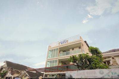 OYO 948 Vivi Residence Syariah Ii