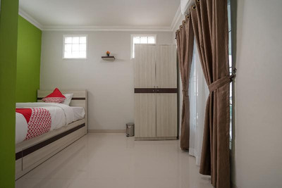 OYO 948 Vivi Residence Syariah Ii
