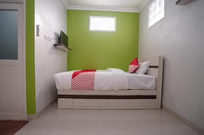 OYO 948 Vivi Residence Syariah Ii