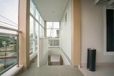 OYO 948 Vivi Residence Syariah Ii