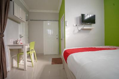 OYO 948 Vivi Residence Syariah Ii