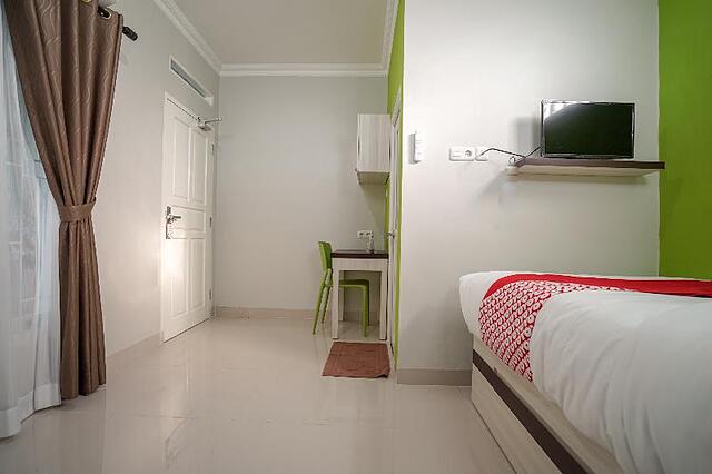OYO 948 Vivi Residence Syariah Ii