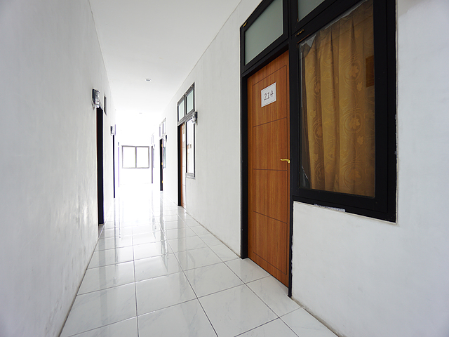Oyo 1693 Edward Residence Malalayang