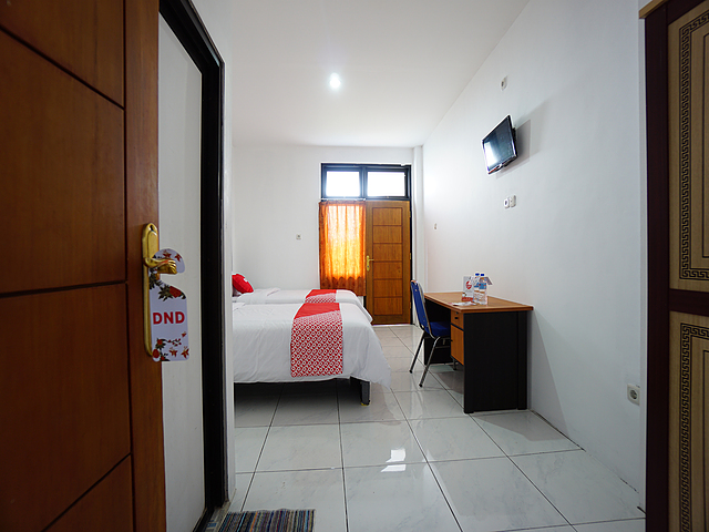 Oyo 1693 Edward Residence Malalayang