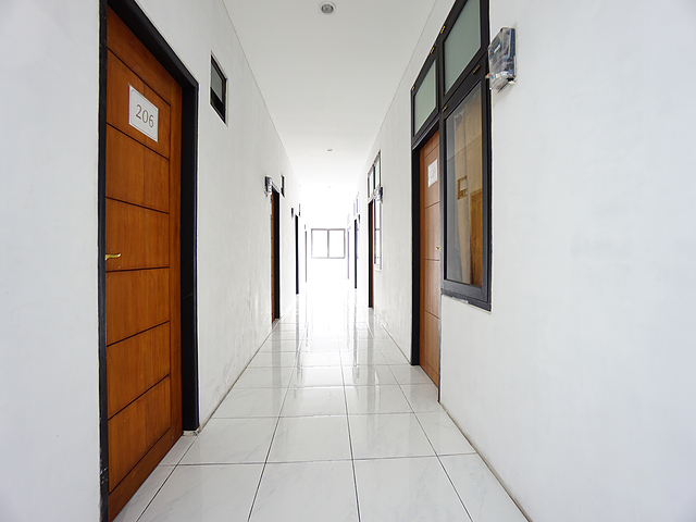 Oyo 1693 Edward Residence Malalayang