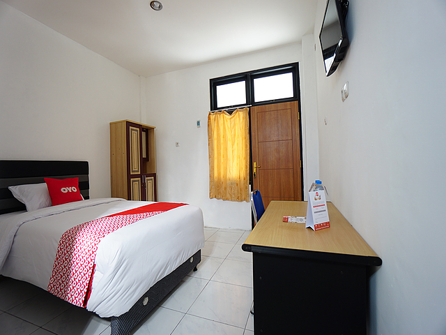 Oyo 1693 Edward Residence Malalayang
