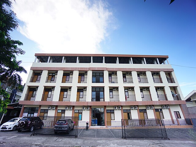 Oyo 1693 Edward Residence Malalayang