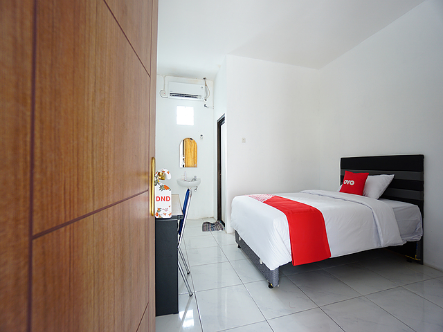 Oyo 1693 Edward Residence Malalayang