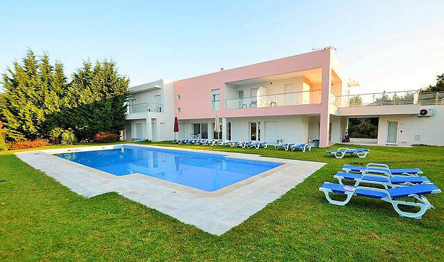 Hilltop Oasis Lisbon Lux Oeiras Resorts