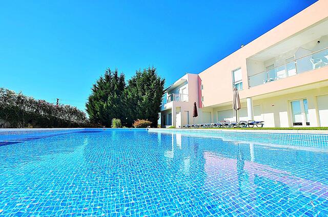 Hilltop Oasis Lisbon Lux Oeiras Resorts