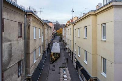 Dezman Luxury Center