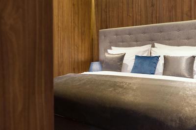 Dezman Luxury Center