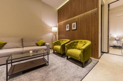 Dezman Luxury Center