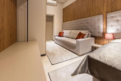 Dezman Luxury Center