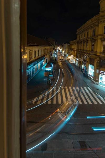 Dezman Luxury Center