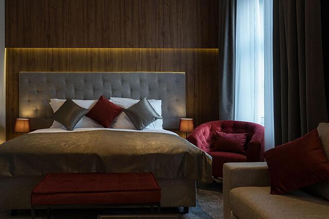 Dezman Luxury Center