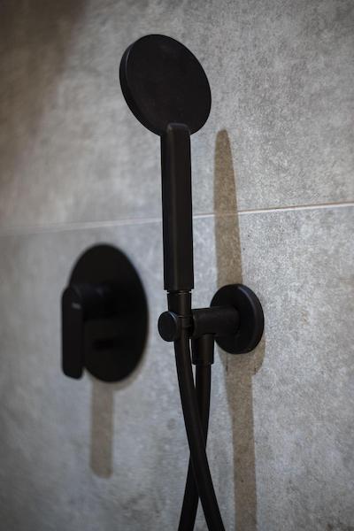 Dezman Luxury Center