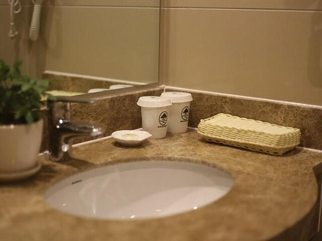GreenTree Inn Mong Kok Express Hote