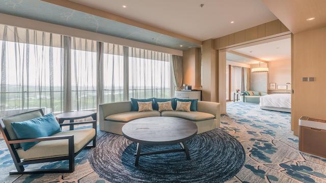 RENAISSANCE SUZHOU TAIHU LAKE HOTEL