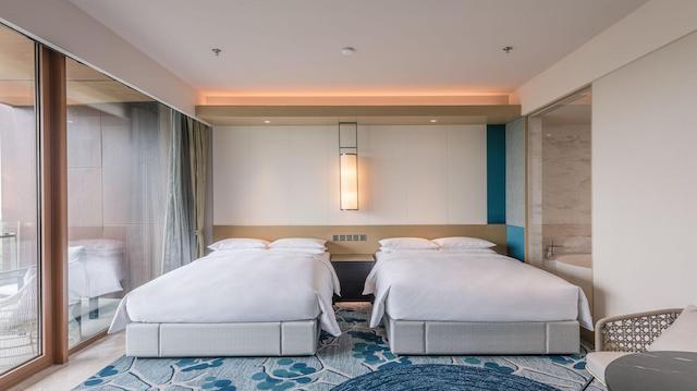 RENAISSANCE SUZHOU TAIHU LAKE HOTEL
