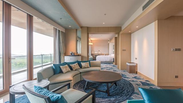 RENAISSANCE SUZHOU TAIHU LAKE HOTEL