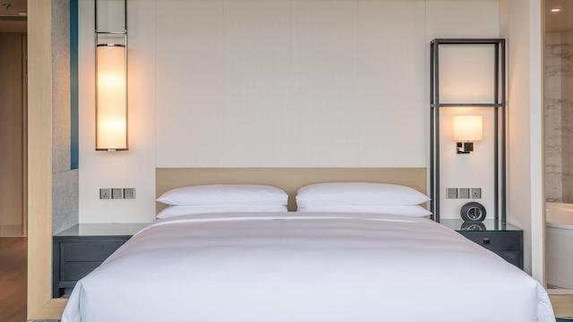 RENAISSANCE SUZHOU TAIHU LAKE HOTEL
