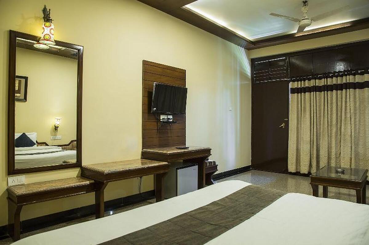 Hotel Mount Regency