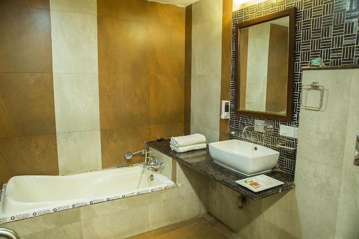 Hotel Mount Regency