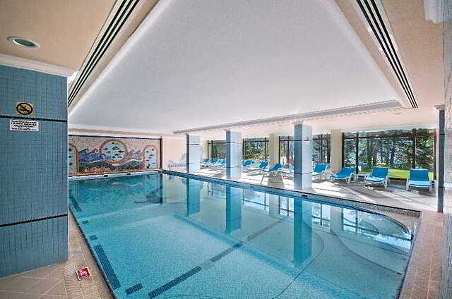 Grand Abant Hotel (Buyuk Abant Hotel)