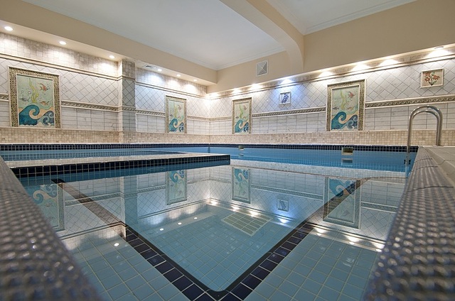 Grand Abant Hotel (Buyuk Abant Hotel)