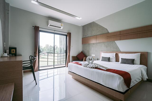 RAY HOTEL