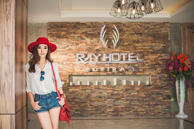 RAY HOTEL